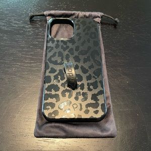 Loopy midnight leopard